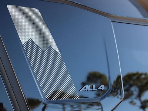 Used 2025 MINI Cooper Countryman S w/ Comfort Package Max image 26