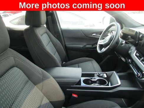 Used 2026 Chevrolet Equinox LT AWD/4WD image 11