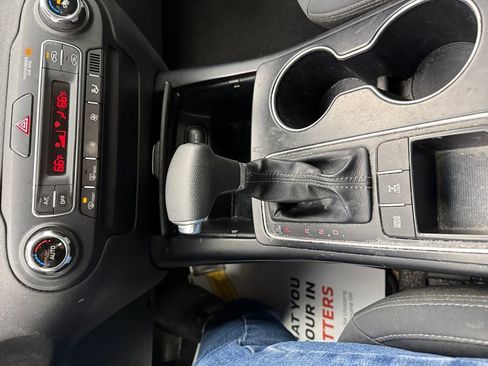 Used 2019 Kia Sorento LX image 20