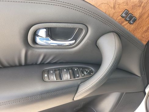 Certified 2024 Nissan Armada SL w/ Captain's Chairs Package image 32