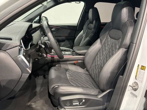Used 2025 Audi SQ7 Prestige image 13