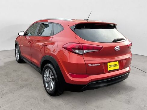 Used 2016 Hyundai Tucson SE w/ Option Group 02 AWD/4WD image 3