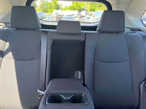 Used 2025 Toyota RAV4 LE AWD/4WD image 15