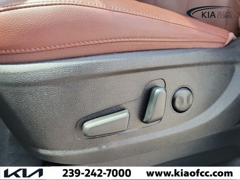 Certified 2023 Kia Telluride EX w/ EX Captain's Chair Package AWD/4WD image 22