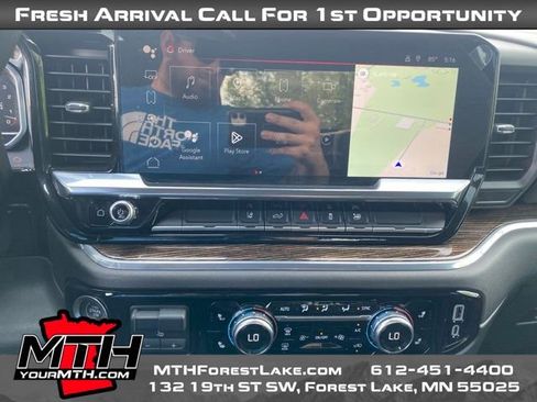 Used 2024 GMC Sierra 2500 SLE w/ SLE Value Package AWD/4WD image 12