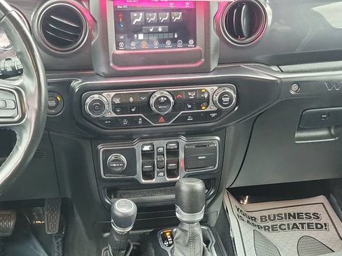 Used 2022 Jeep Wrangler Unlimited Sport AWD/4WD image 27