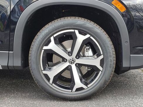 New 2026 Volkswagen Tiguan SE AWD/4WD image 12