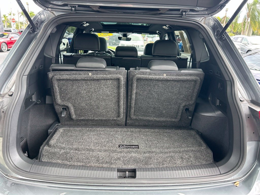 Used 2023 Volkswagen Tiguan SE R-Line FWD image 50