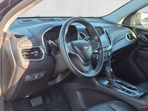 Used 2018 Chevrolet Equinox Premier FWD image 9