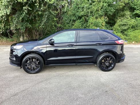 Used 2022 Ford Edge ST-Line w/ Class II Trailer Tow Package AWD/4WD image 7