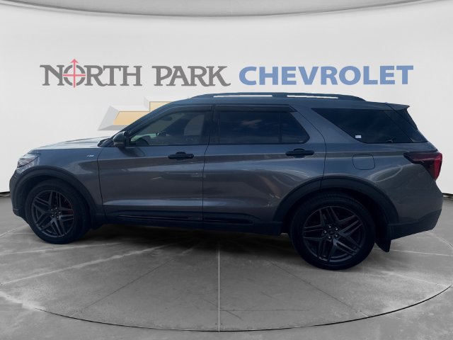 Used 2025 Ford Explorer ST-Line w/ Premium Package RWD image 6