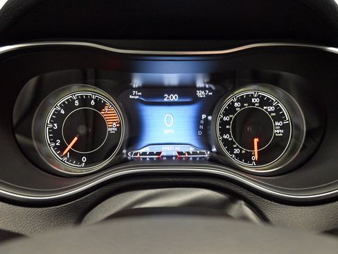 Used 2021 Jeep Cherokee Trailhawk AWD/4WD image 8