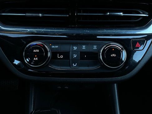 Used 2025 Buick Envista Sport Touring image 26