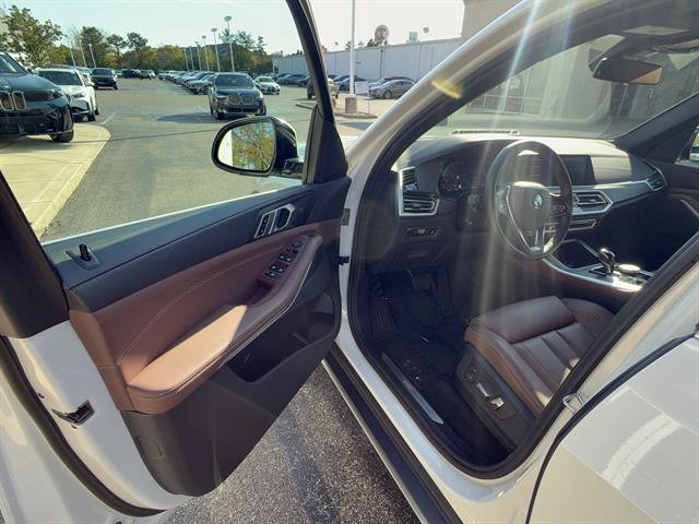 Used 2022 BMW X5 xDrive40i w/ Premium Package AWD/4WD image 10