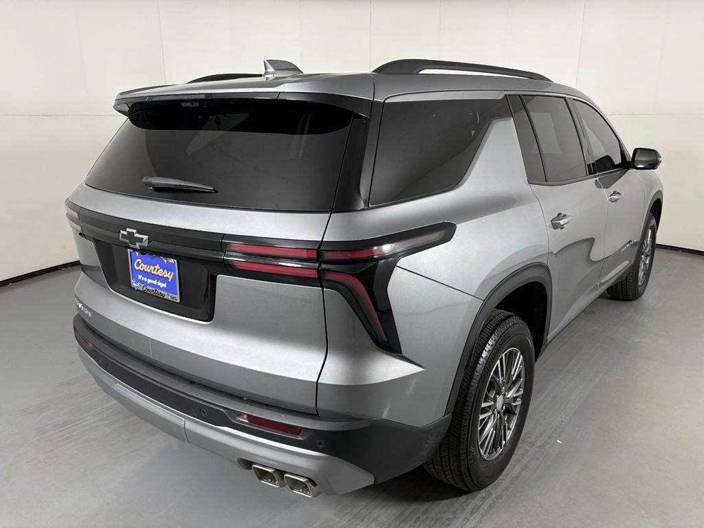 Used 2026 Chevrolet Traverse LT w/ Driver Confidence Package FWD image 10