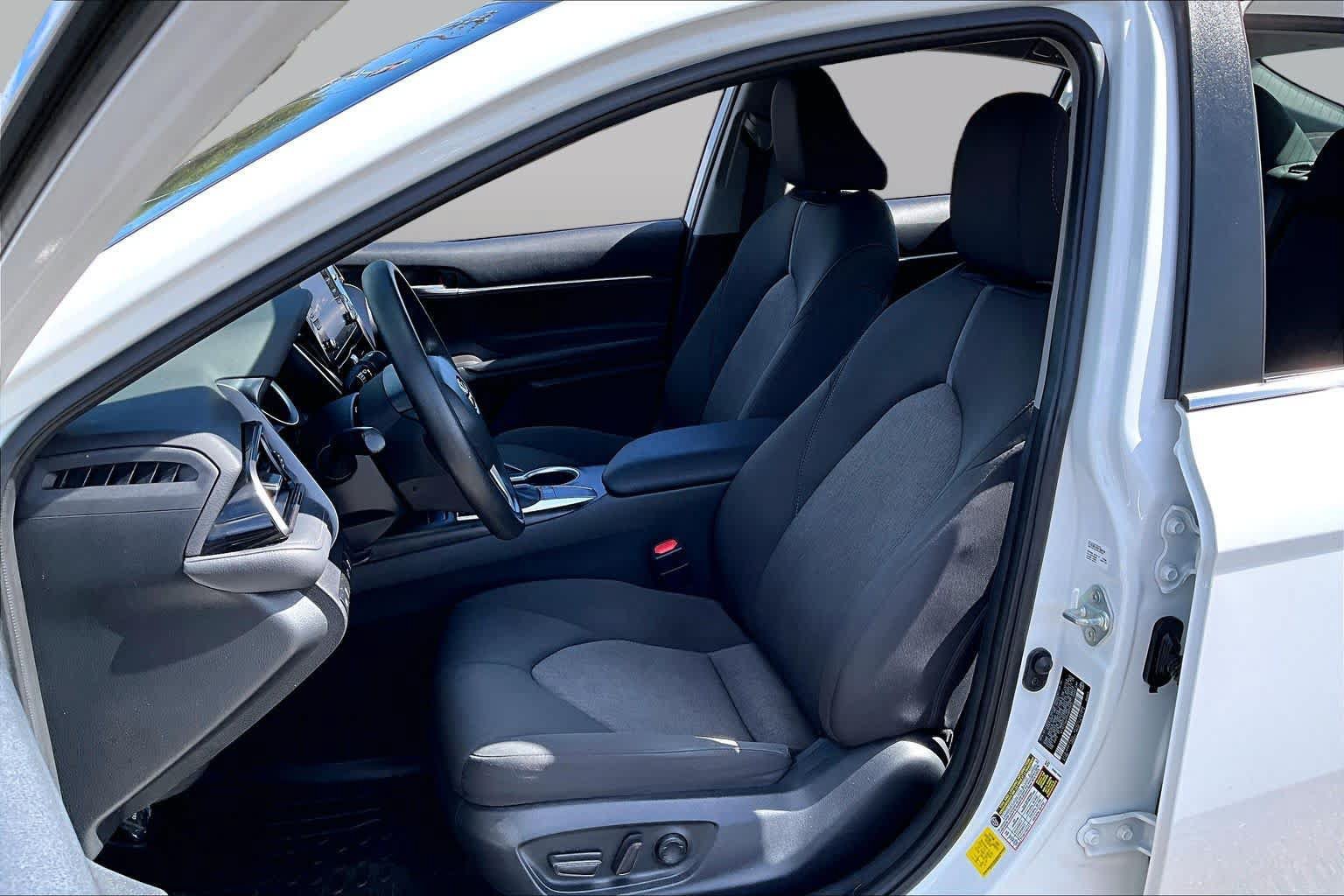 Used 2023 Toyota Camry LE FWD image 7