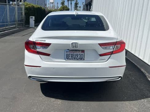 Used 2018 Honda Accord Touring image 5