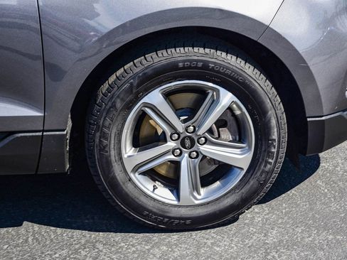 Used 2023 Ford Edge SEL w/ Convenience Package image 9