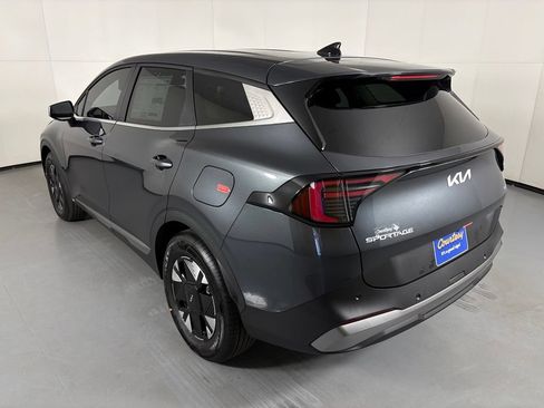 New 2026 Kia Sportage LX FWD image 6