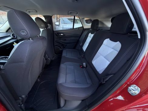 New 2026 Chevrolet Trax LS w/ LS Convenience Package FWD image 19