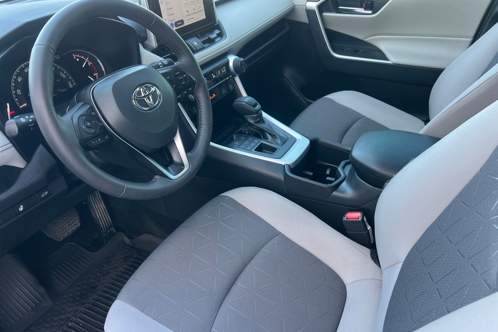 Certified 2025 Toyota RAV4 XLE w/ Convenience Package AWD/4WD image 7
