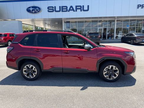 Used 2026 Subaru Forester Premium AWD/4WD image 2