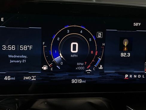 Used 2025 Chevrolet Suburban RST image 19