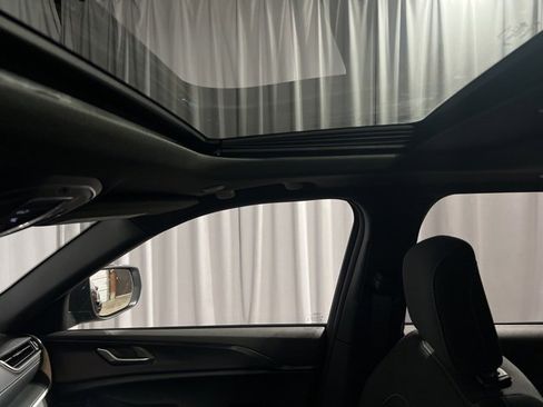 New 2025 Jeep Grand Cherokee Laredo X w/ Luxury Tech Group I image 35