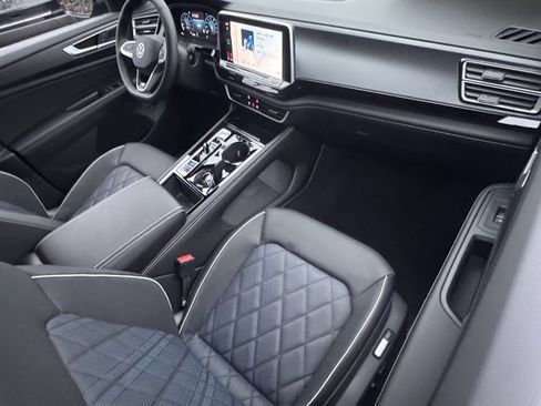 New 2026 Volkswagen Atlas Cross Sport SEL Premium R-Line image 7