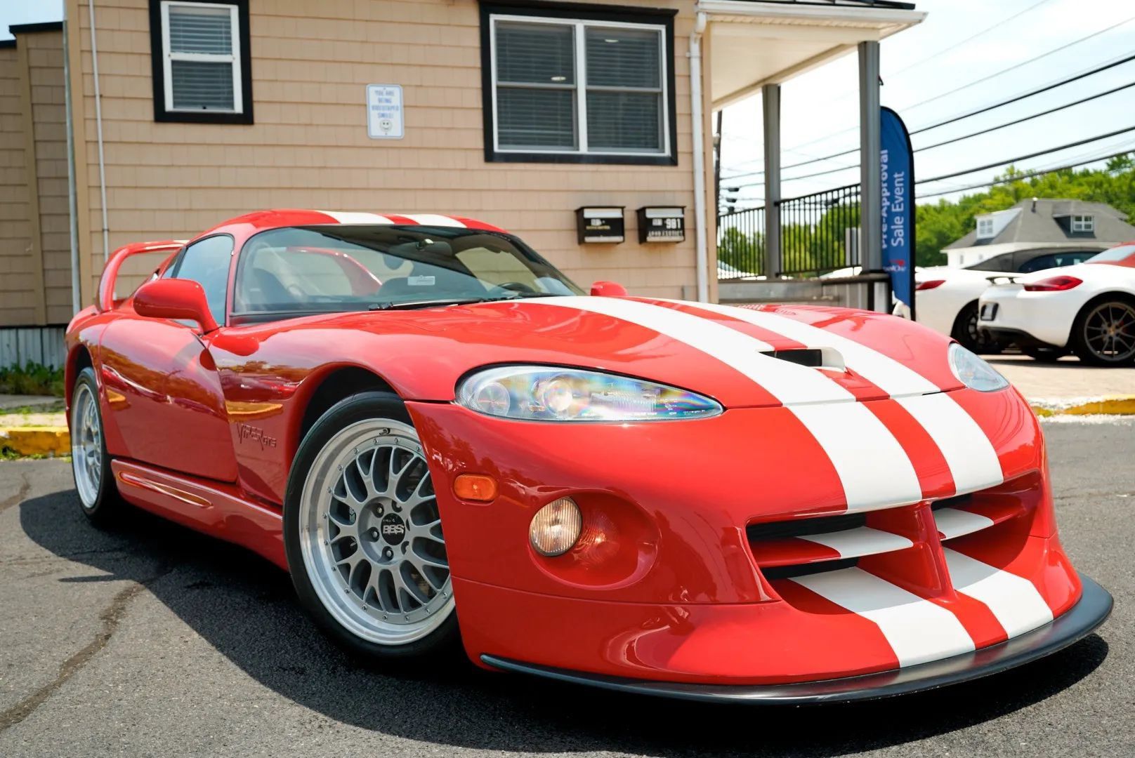 Used 2002 Dodge Viper GTS RWD image 3