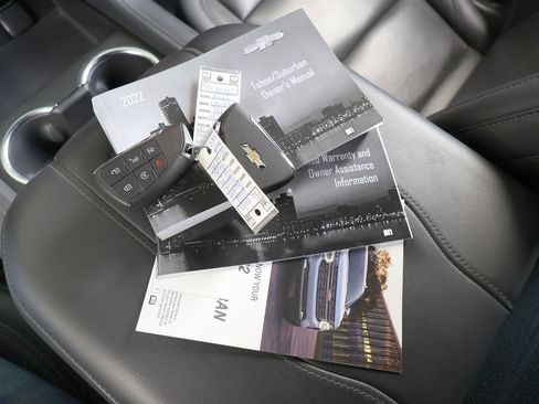 Used 2022 Chevrolet Tahoe Z71 w/ Luxury Package image 28