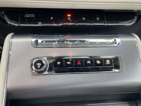 New 2025 Lincoln Aviator 2WD image 28