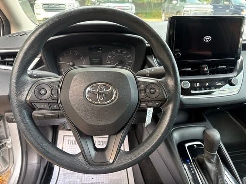 Used 2023 Toyota Corolla LE FWD image 11
