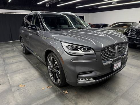 Used 2022 Lincoln Aviator Reserve w/ Equipment Group 201A image 9