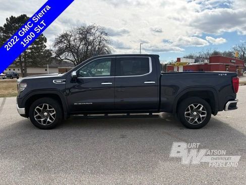 Used 2022 GMC Sierra 1500 SLT image 3