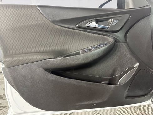 Used 2023 Chevrolet Malibu LS image 36