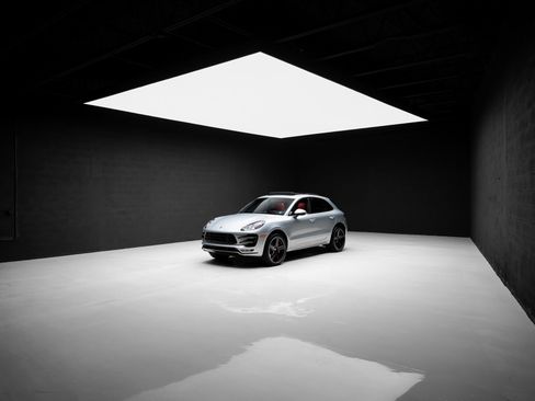 Used 2016 Porsche Macan Turbo AWD/4WD image 87