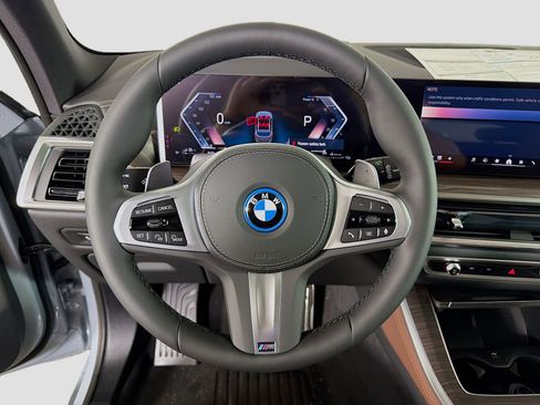 New 2026 BMW X5 xDrive50e w/ M Sport Package AWD/4WD image 13