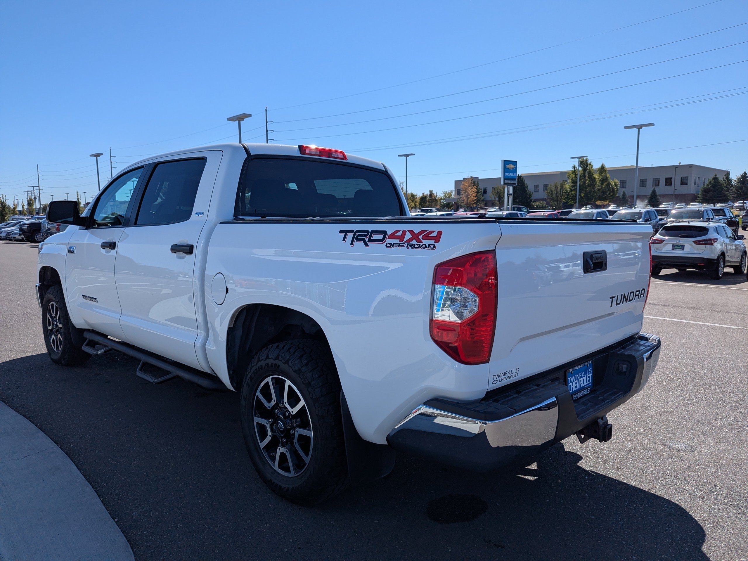Used 2018 Toyota Tundra SR5 w/ TRD Off Road Package AWD/4WD image 29
