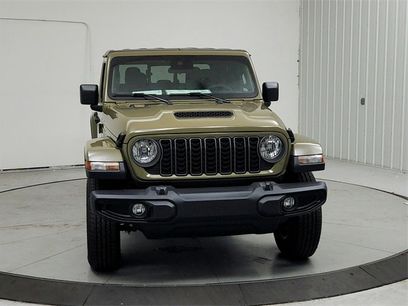 New 2025 Jeep Gladiator Sport