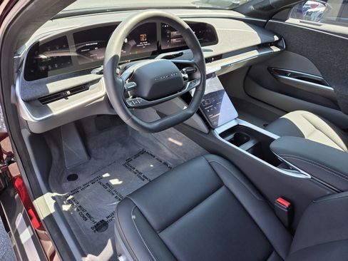 Used 2024 Lucid Air Touring AWD/4WD image 17