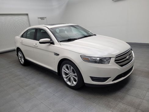 Used 2013 Ford Taurus SEL image 11