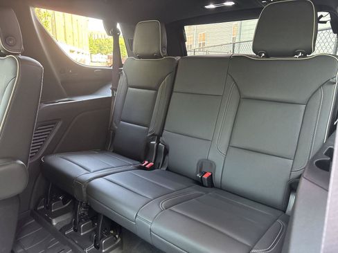 Used 2021 Chevrolet Tahoe Premier AWD/4WD image 24