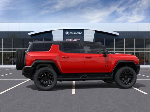 New 2026 GMC Hummer EV SUV w/ LPO, Dark Essentials Package AWD/4WD image 5