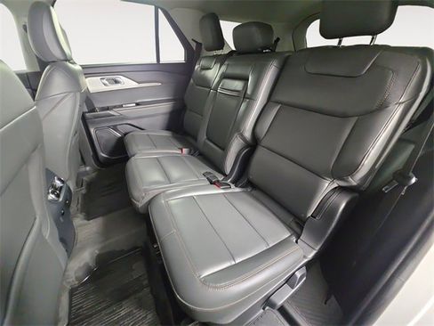 Certified 2025 Ford Explorer Active w/ Active Comfort Package image 13