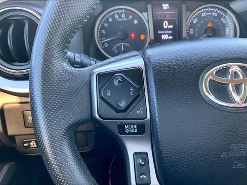 Used 2022 Toyota Tacoma SR5 image 22
