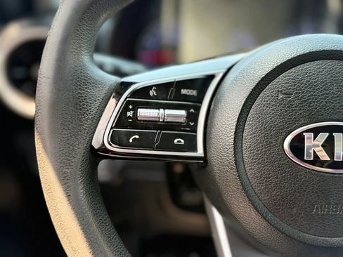 Used 2020 Kia Forte LXS FWD image 26