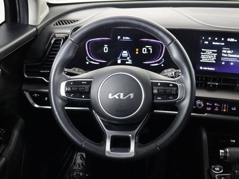 Used 2023 Kia Sportage EX FWD image 7