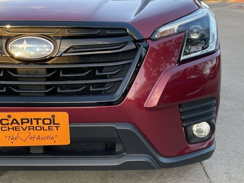 Used 2023 Subaru Forester Premium image 7