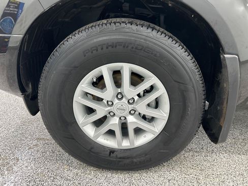 Used 2017 Nissan Frontier SV RWD image 16